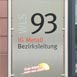 Pylon aus Edelstahl und Glas